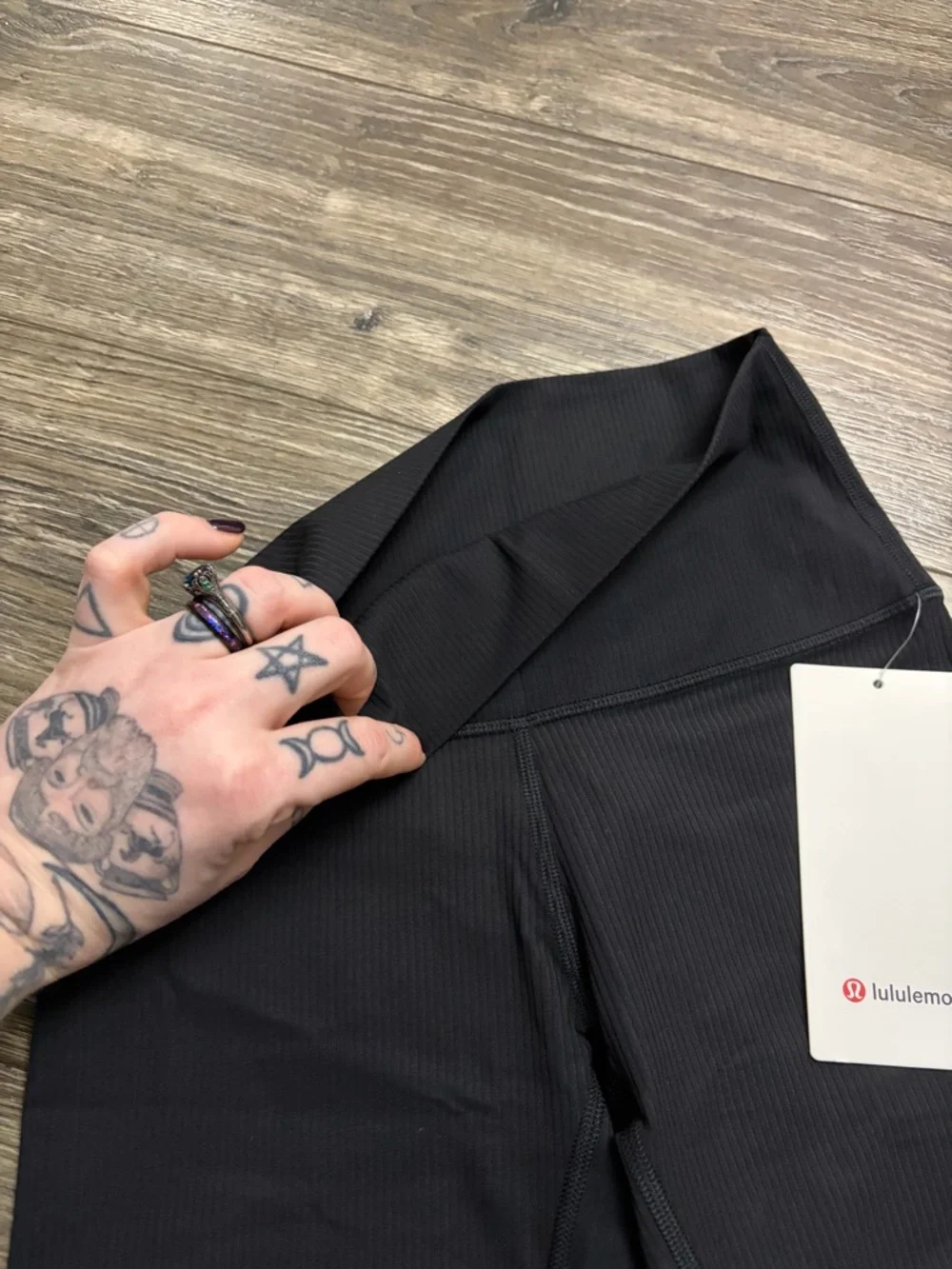 NWT Lululemon Align Ribbed High-Rise Short 6” (Black) Size 4 - Picture 6 of 7